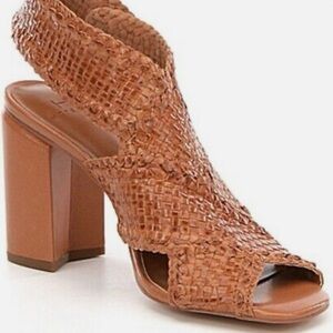 NIB H by Halston Tan Penelope Textured Heels